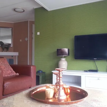 Шале Cozy With Dishwasher, Near The Wadden Sea Хипполитюсхуф